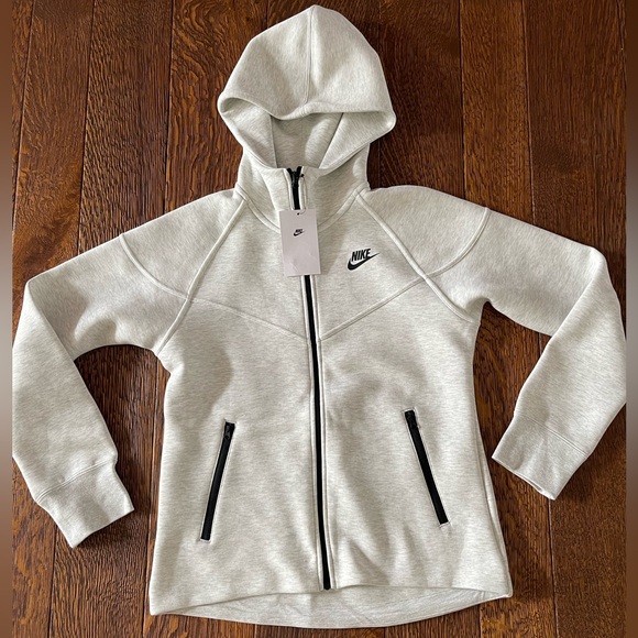 Women’s Nike Sportswear Tech Fleece - Picture 1 of 5